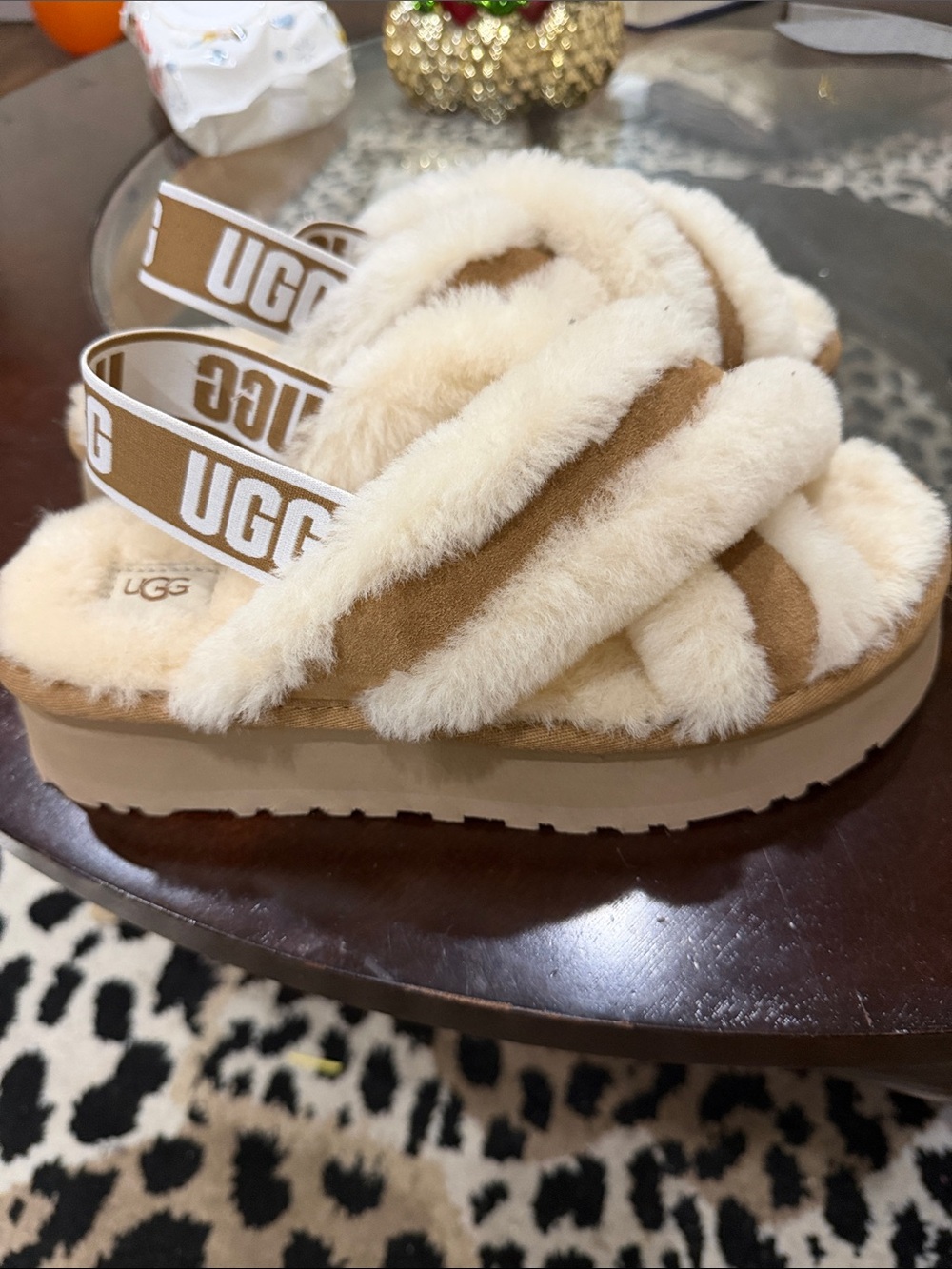 UGG Women's Fluff Yeah Platform Sandals - Chestnut & Cream